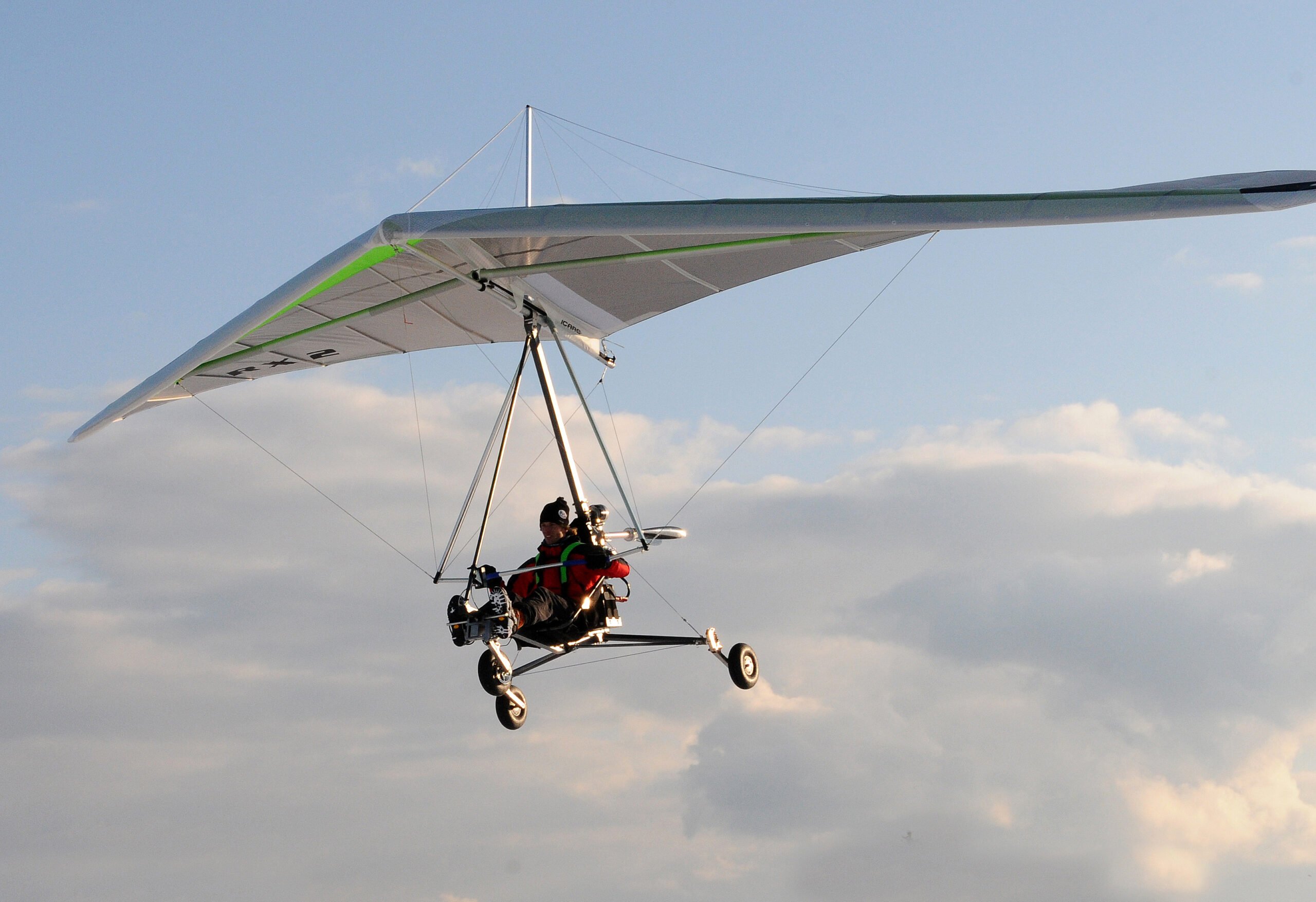 ein elektro Leichttrike im Landeanflug