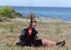 Para-Sitting